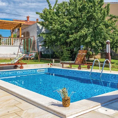 Σπίτι διακοπών Stunning In With Private Swimming Pool, Be Inside Or Outside *