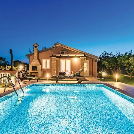 Stunning In With Private Swimming Pool, Be Inside Or Outside Σπίτι διακοπών *